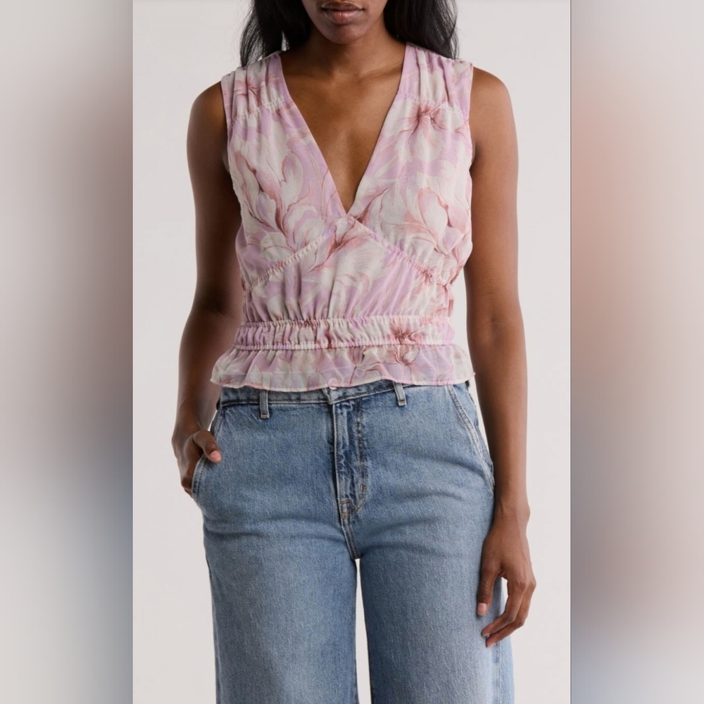 NWT - Steve Madden Pink Floral V-Neck Sleeveless Blouse